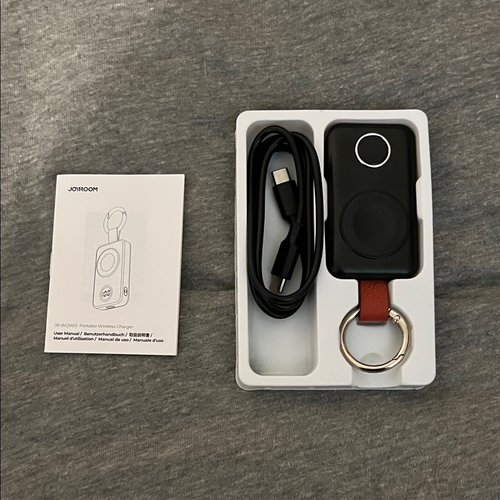 JOYROOM Black Magnetic Wireless Power Bank Keyring with Brown Leather Strap